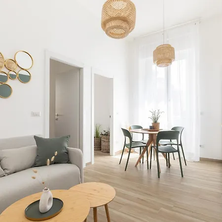 Appartamento Luni 4 - Design Trilo -m3- 8 Min Dal Duomo