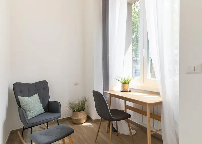 Luni 4 - Design Trilo -m3- 8 Min Dal Duomo Apartment