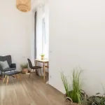Luni 4 - Design Trilo -m3- 8 Min Dal Duomo Lägenhet *